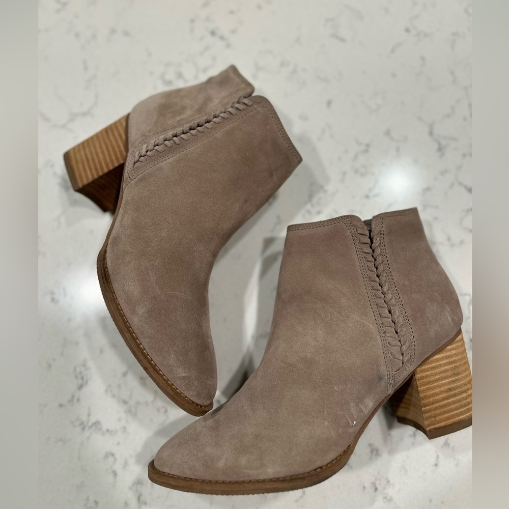 Blondo Suede Waterproof Boots Size 10